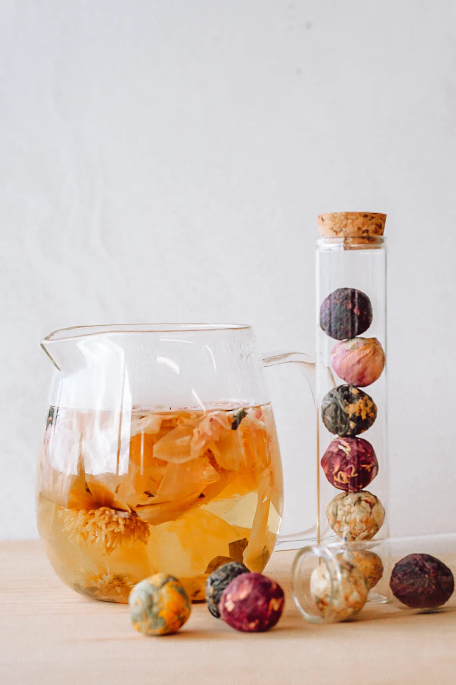 Blooming tea balls in glass tube (6)