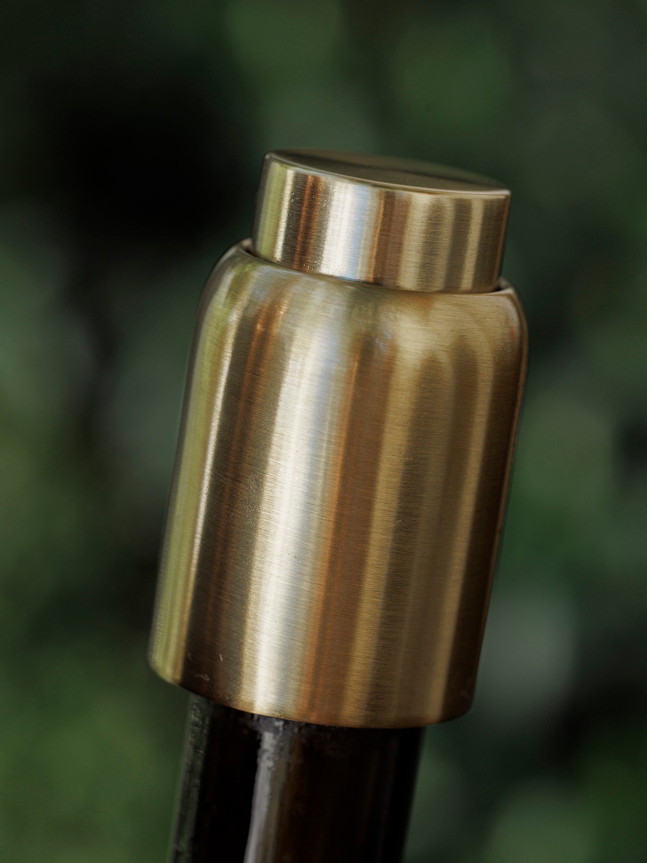Brushed brass champagne stopper with vacuum seal