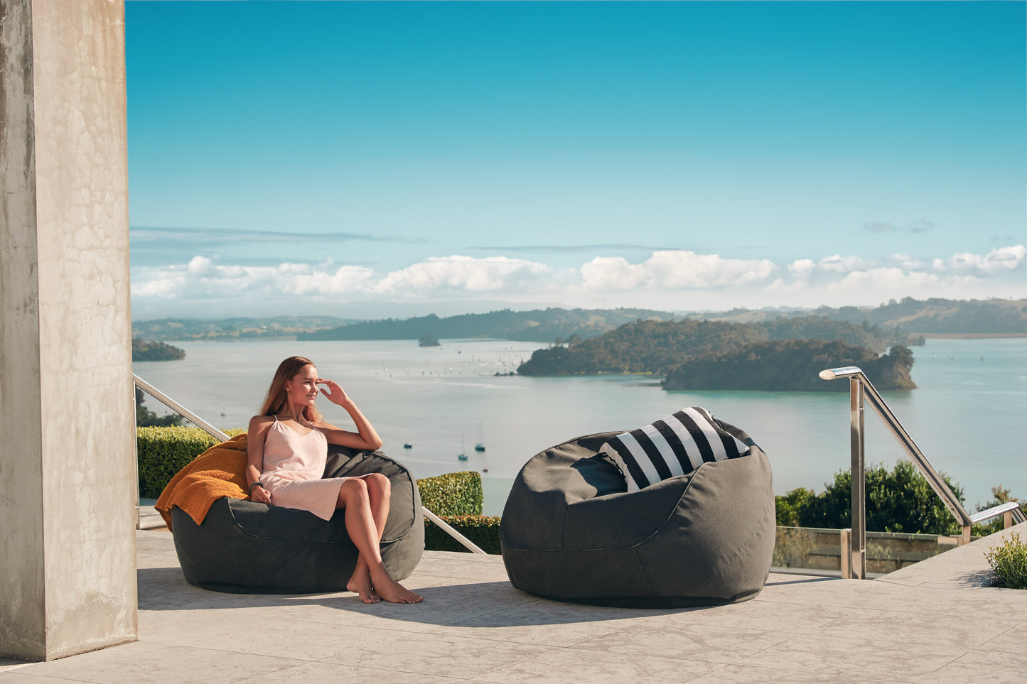 Coast outdoor beanbag with contrast piping XL