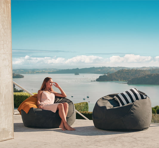 Coast outdoor beanbag with matching piping XL