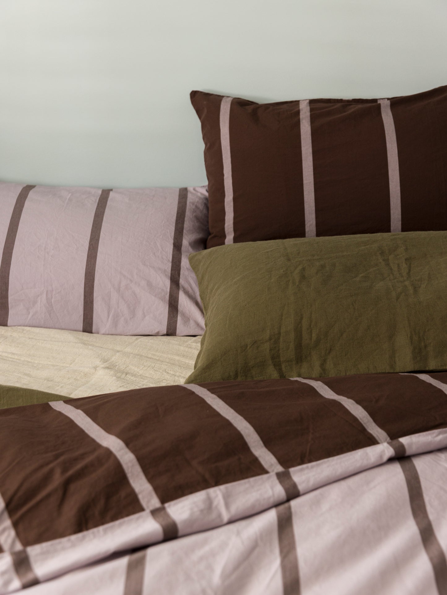 Duo pillowcase pair rye with pansy stripe