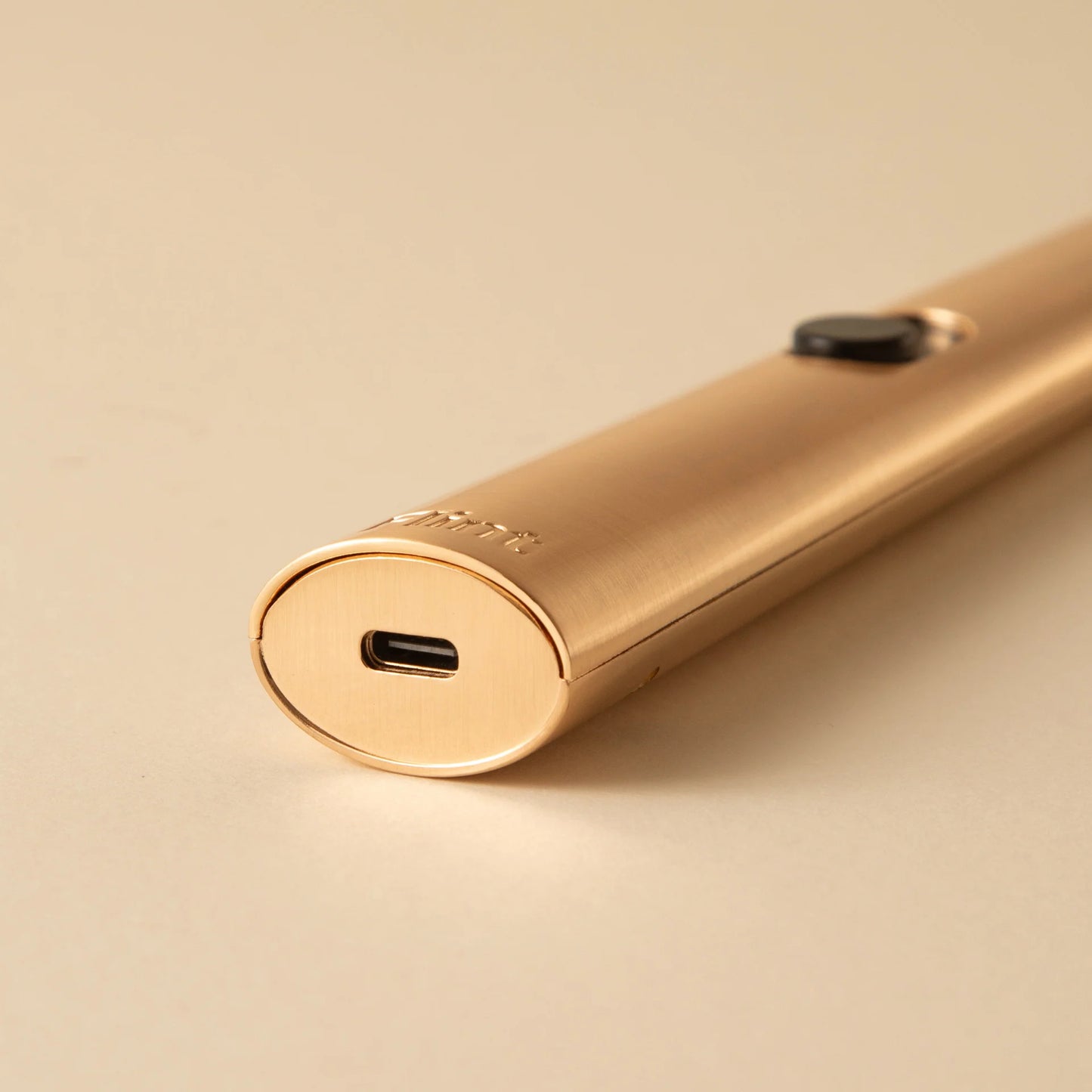 Flint rechargeable lighter gold