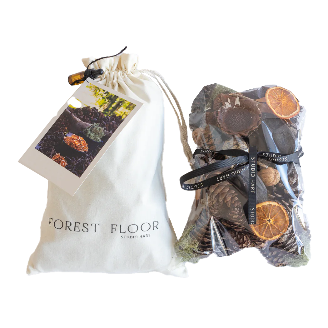 Forest floor potpourri oudwood