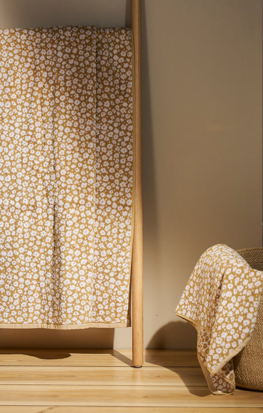 Forget-me-not cotton towel range citron