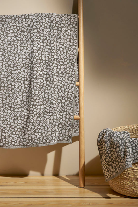 Forget-me-not cotton towel range ivy