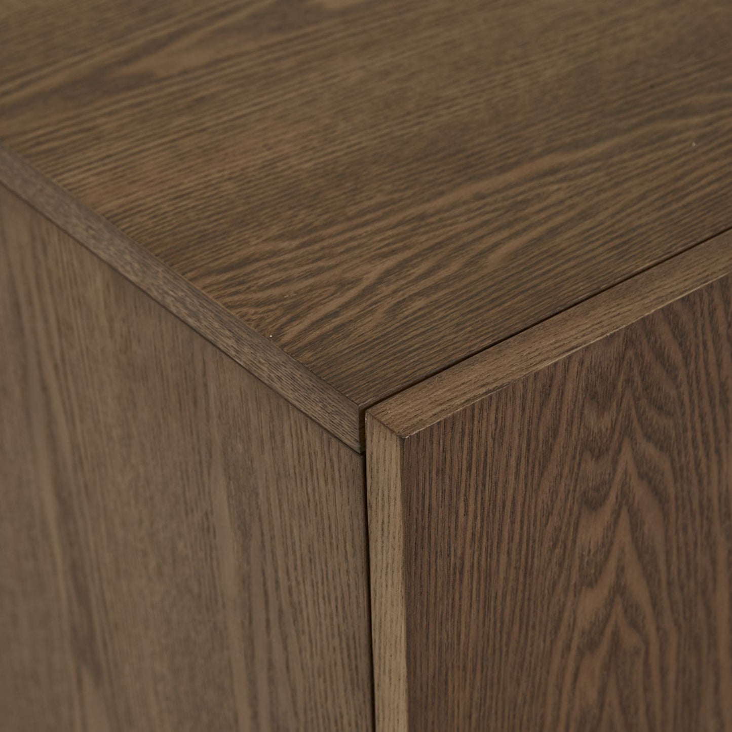 Globewest Kin 4-door entertainment unit 180cm smoked ash
