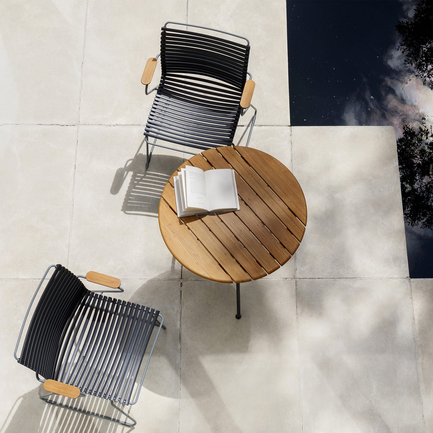 Outdoor click dining chair with armrests