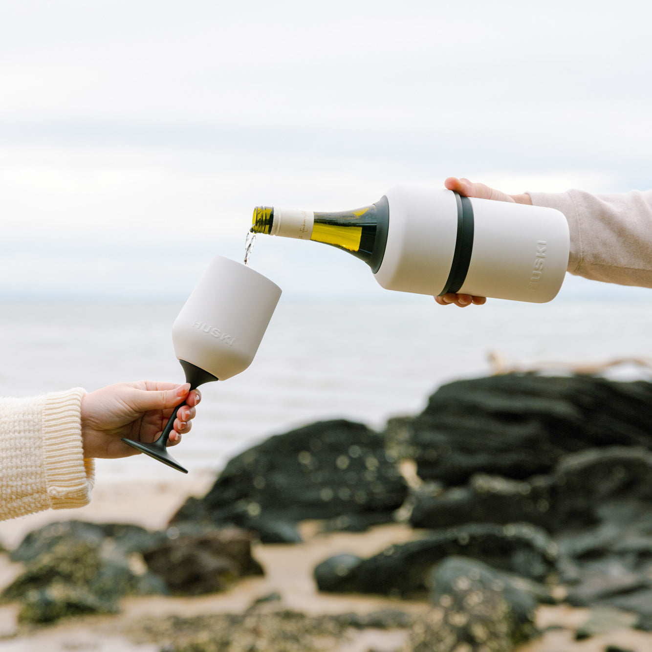 Huski stemmed wine tumbler white 355ml