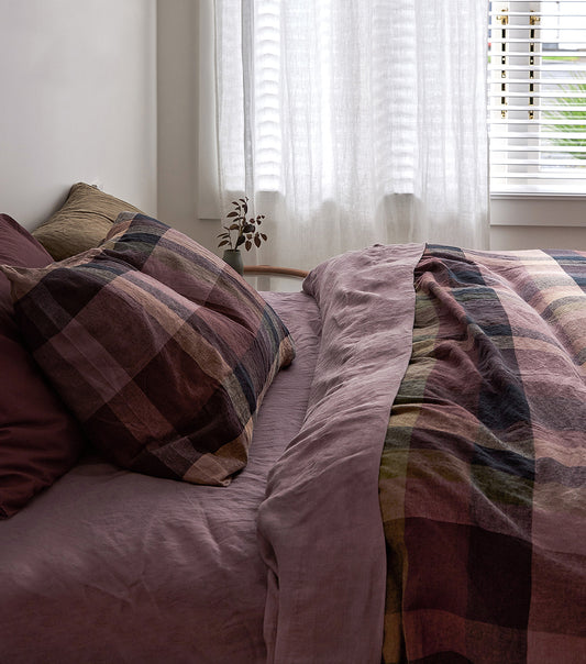 Linen fitted sheet lupin