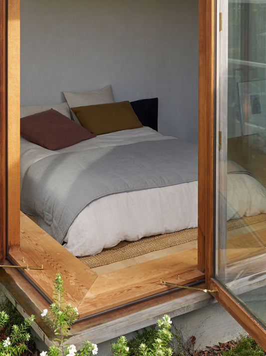 Linen quilted blanket puddle