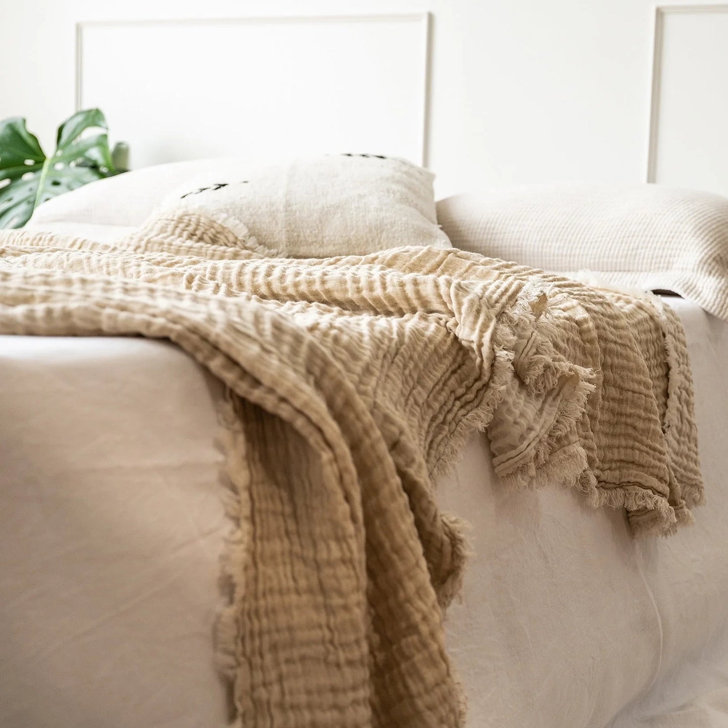 Nomad linen blend throw nougat 200 x 240cm