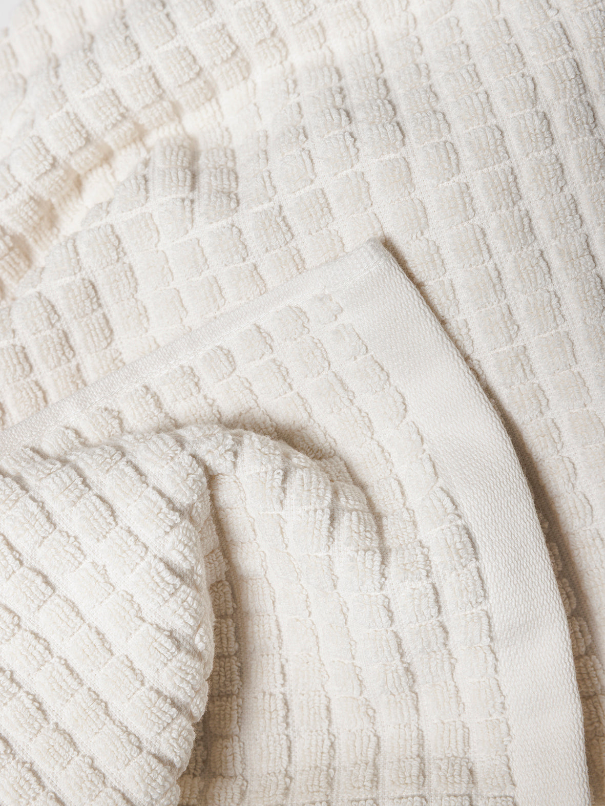 Nero cotton bath towel range cream