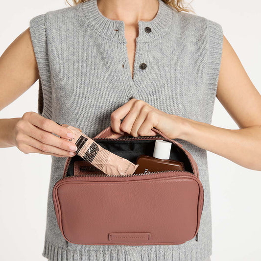 Other side leather toiletry bag rose