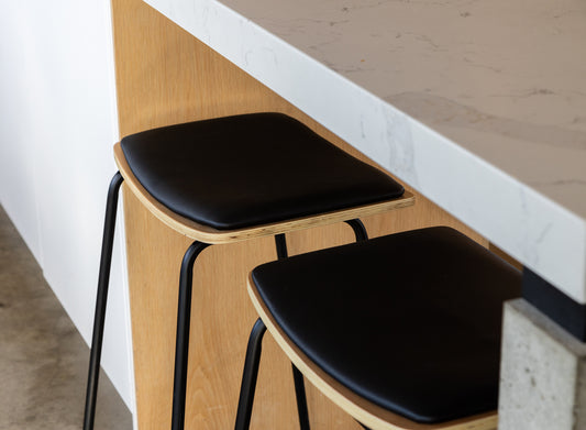 Minimalist bar stool 67cm