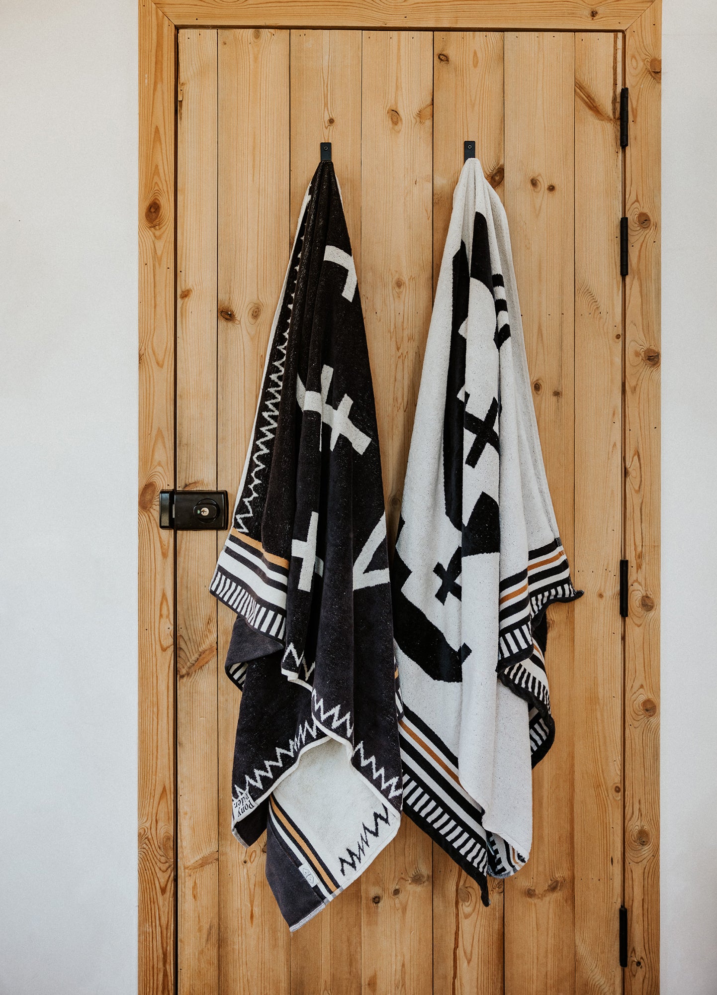 Pony Rider beach towel black multi