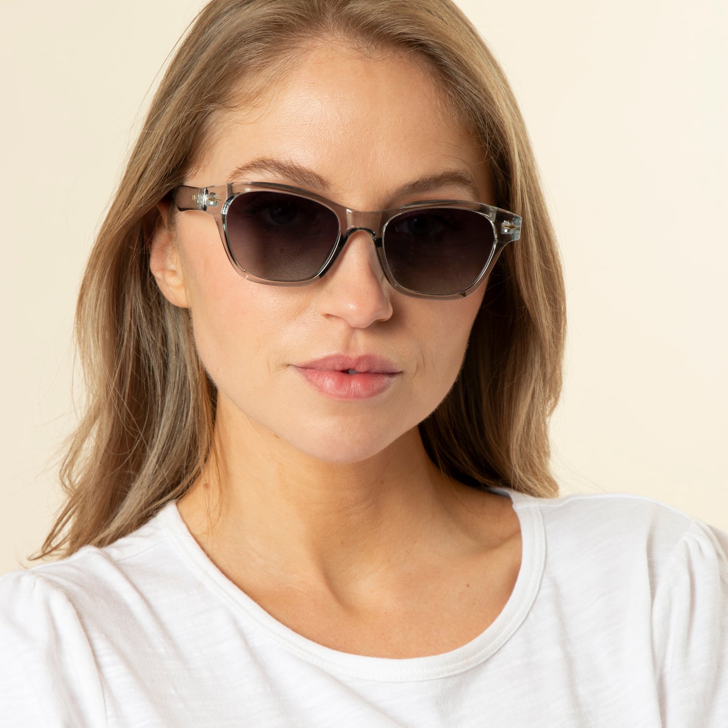 Stella + Gemma sunglasses celeste grey (632)