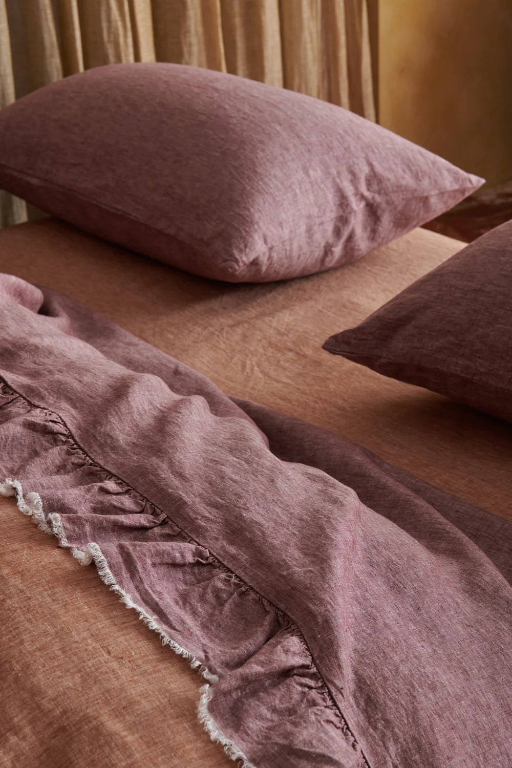 SOW aubergine marl linen pillowcase set with ruffle