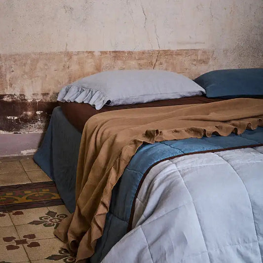 SOW linen flat sheet with ruffle latte