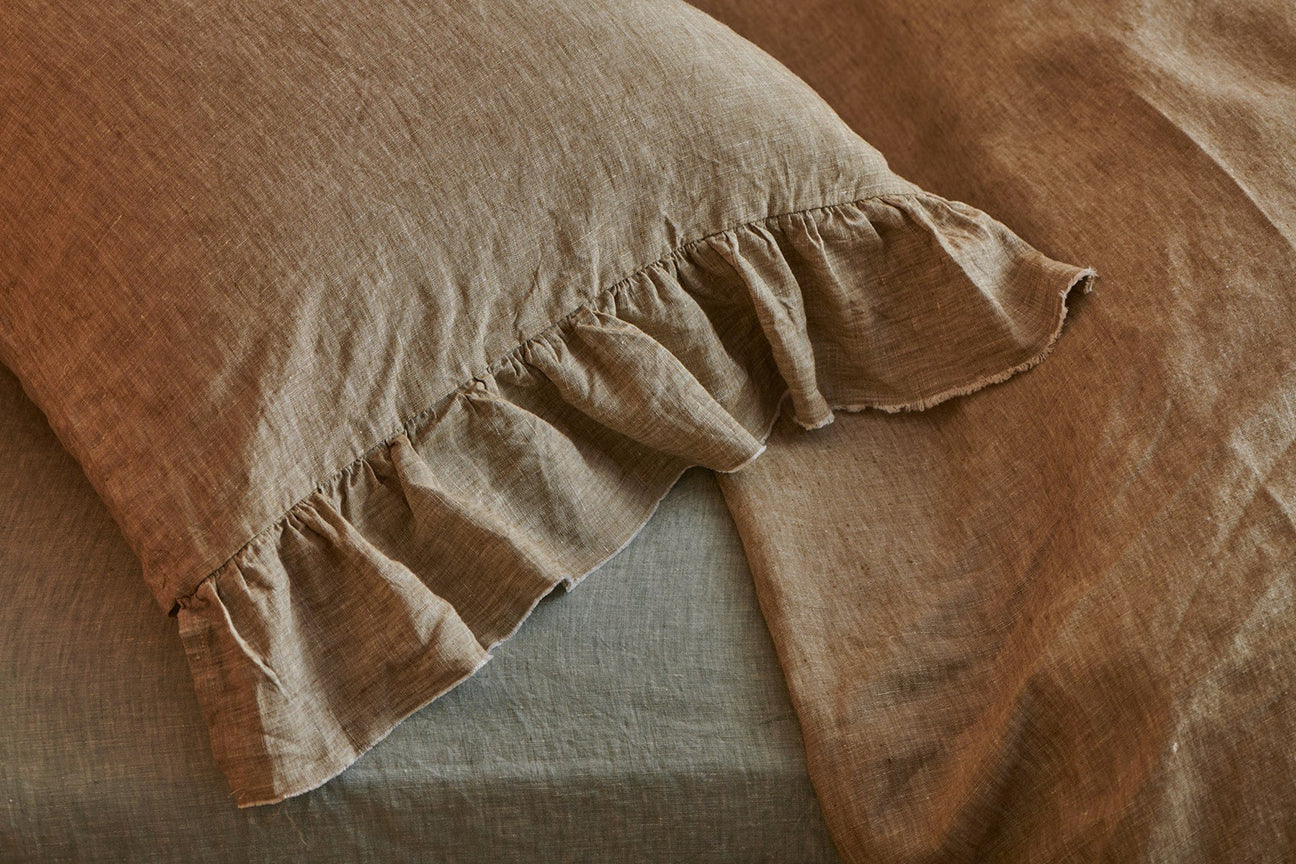 SOW marl linen pillowcase set with ruffle moss