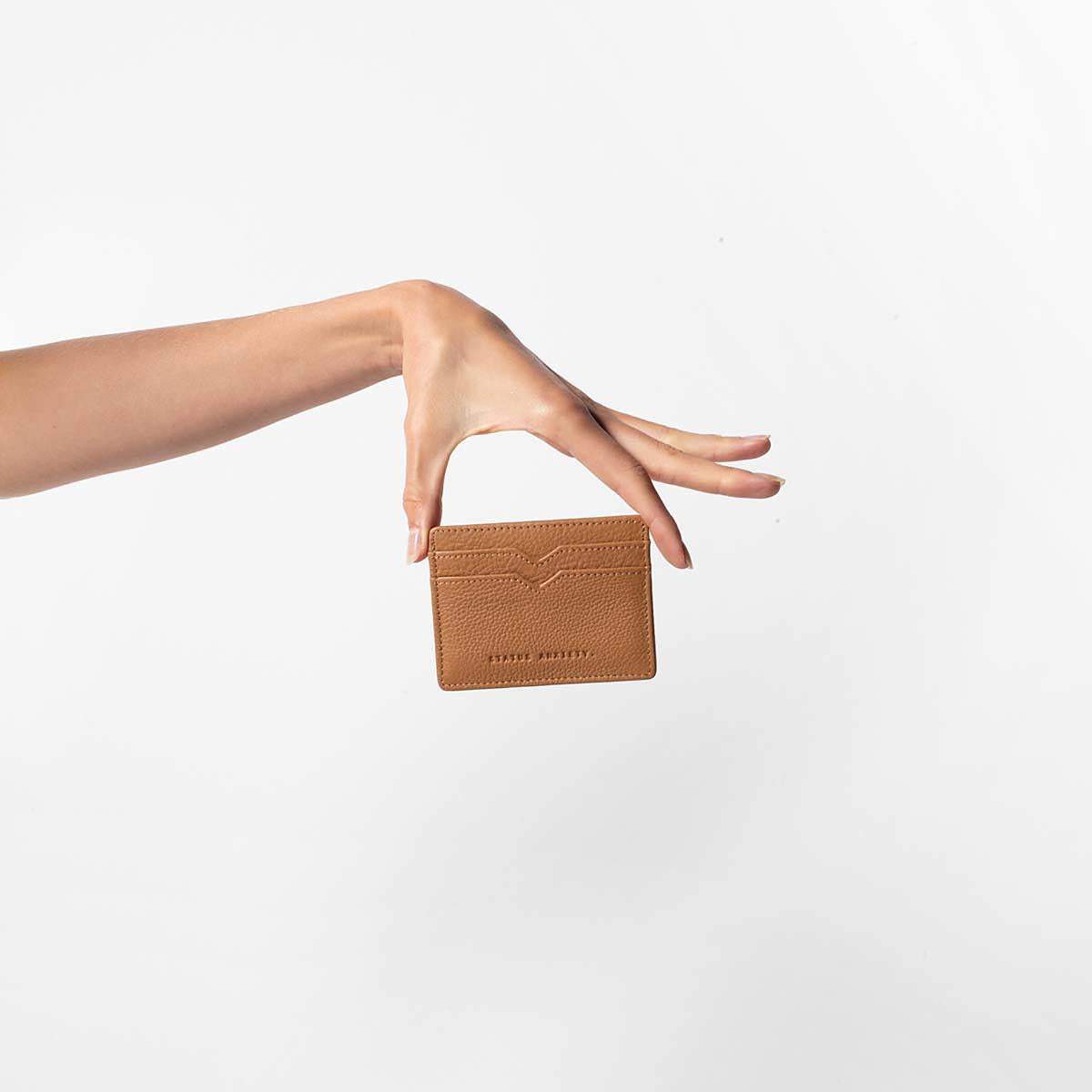 Leather card holder tan