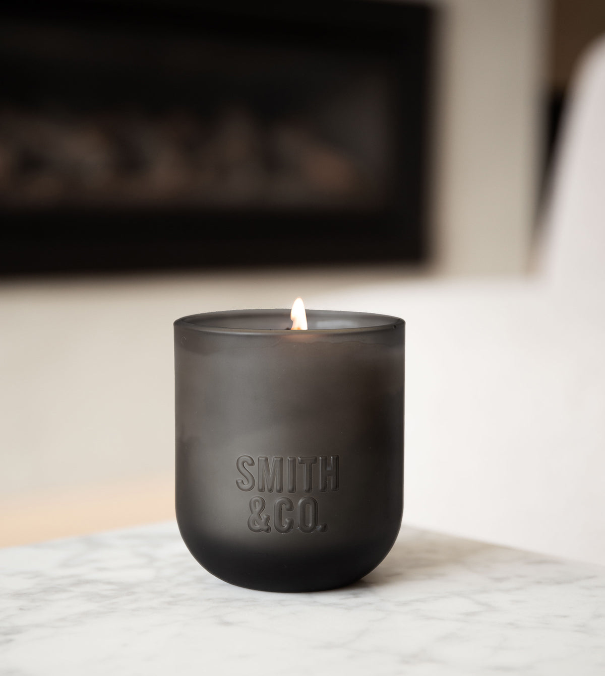 Smith & Co candle tabac & cedarwood 250g