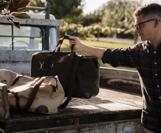 Weekender bag canvas with leather trim olive
