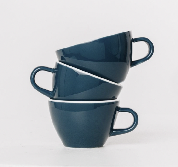 Acme classic cup whale blue 280mls