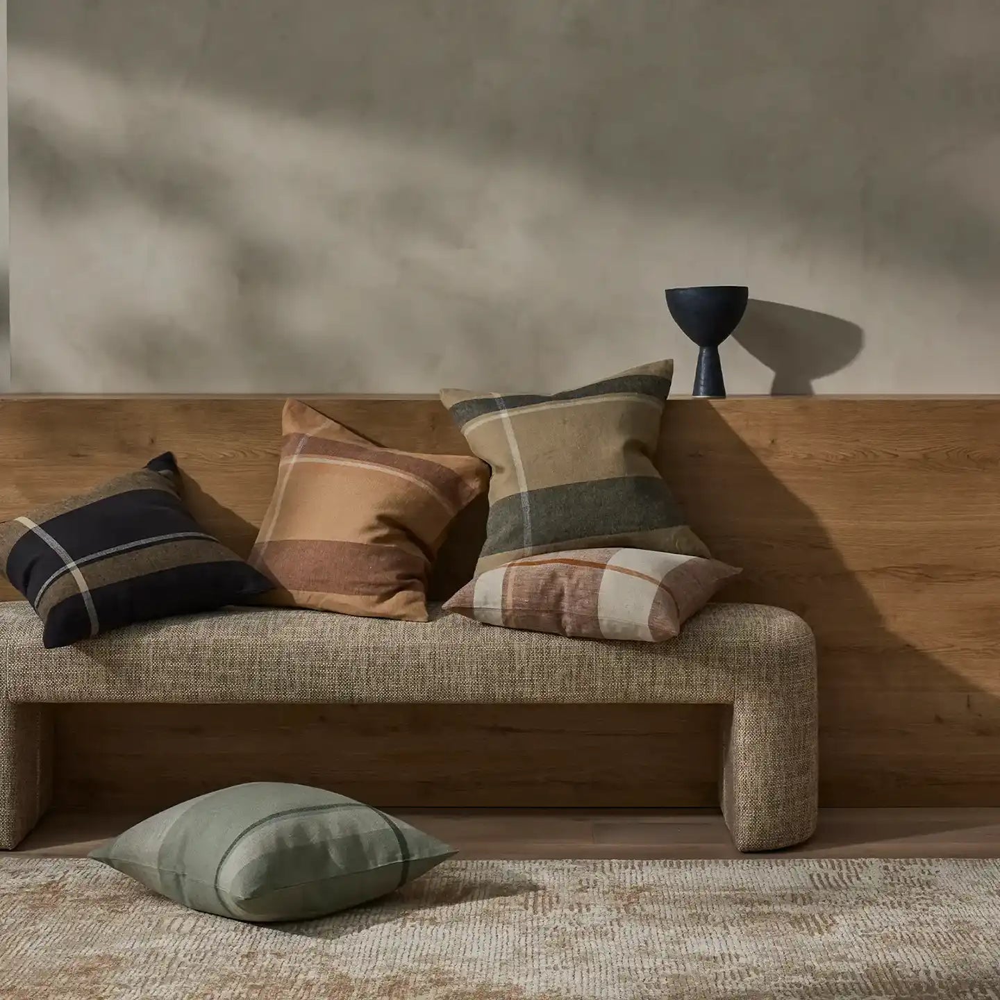 Dante linen cushion cover midnight 50cm