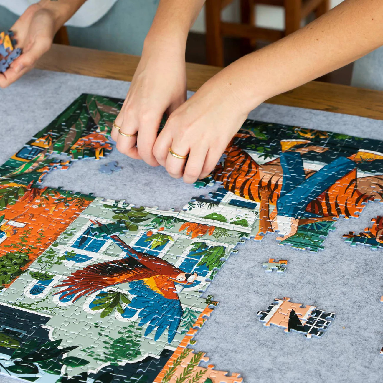 Jigsaw puzzle mat