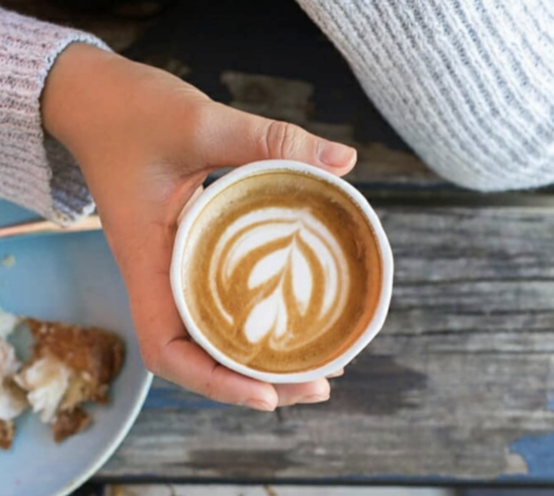 Organic shaped cup 275mls white