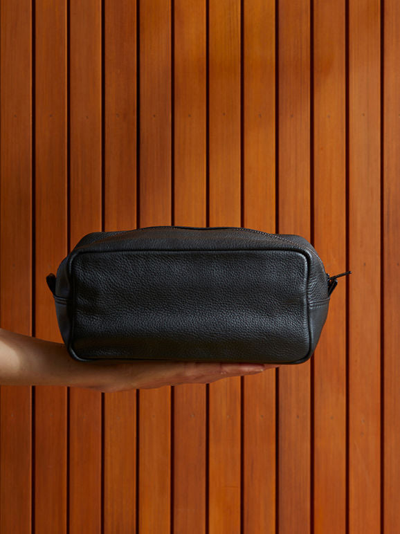 Brando leather wash bag