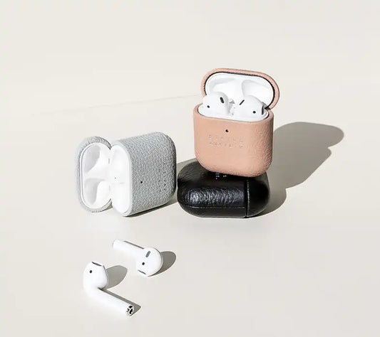 Status Anxiety leather earpod case black