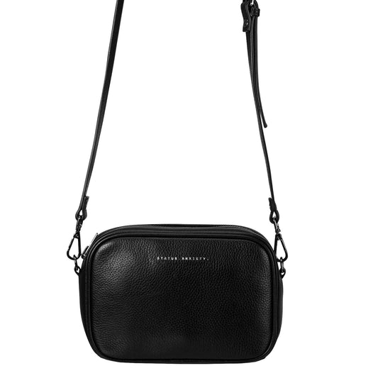 Status Anxiety plunder leather shoulder bag black