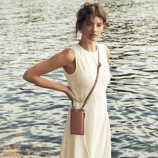 Voyager phone holder bag dusty rose