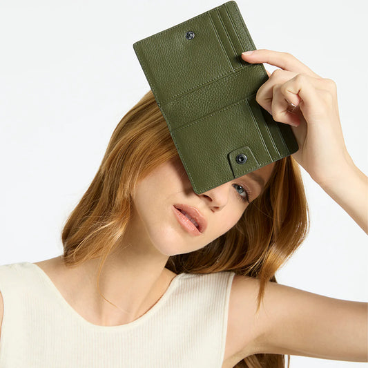 Easy does it wallet khaki