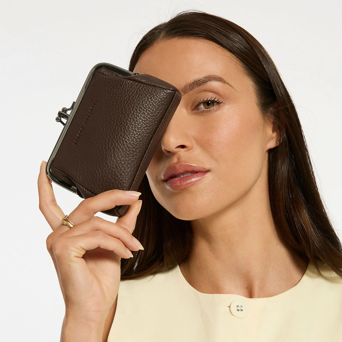 Volatile close clasp wallet cocoa