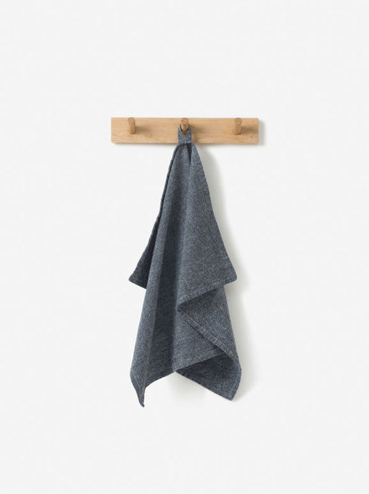 Washed cotton tea towel navy