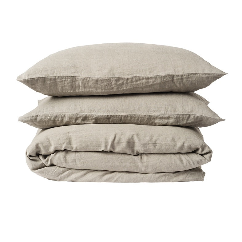 Linen duvet cover puddle