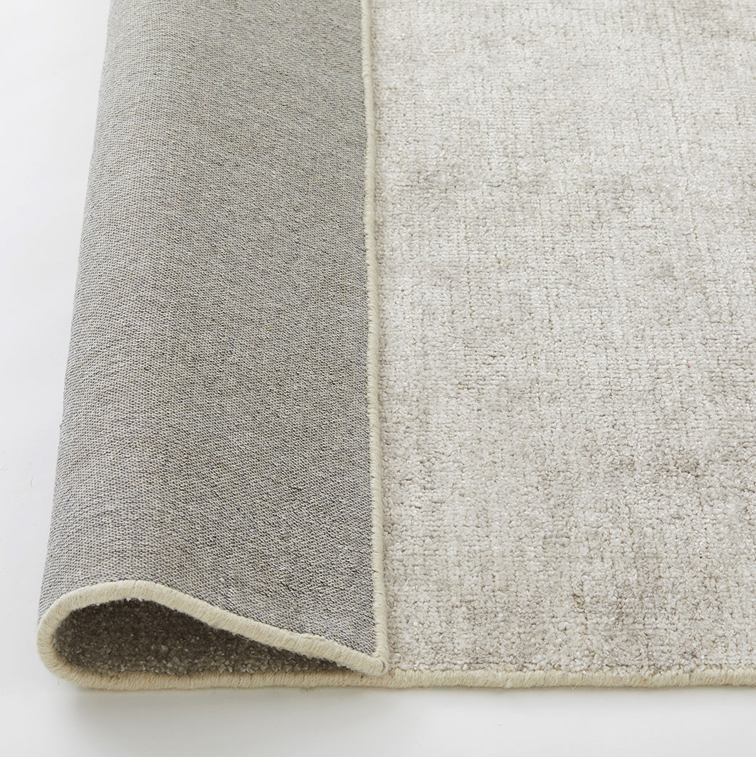 Almonte bamboo silk & wool rug oyster 200 x 300cm