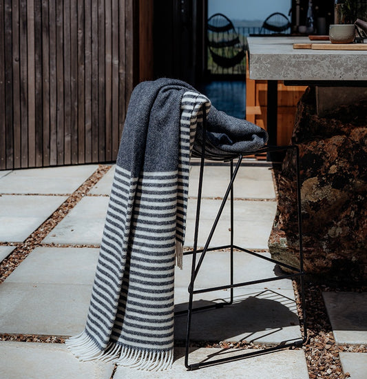 XL Catlins wool blanket navy 140 x 240cm