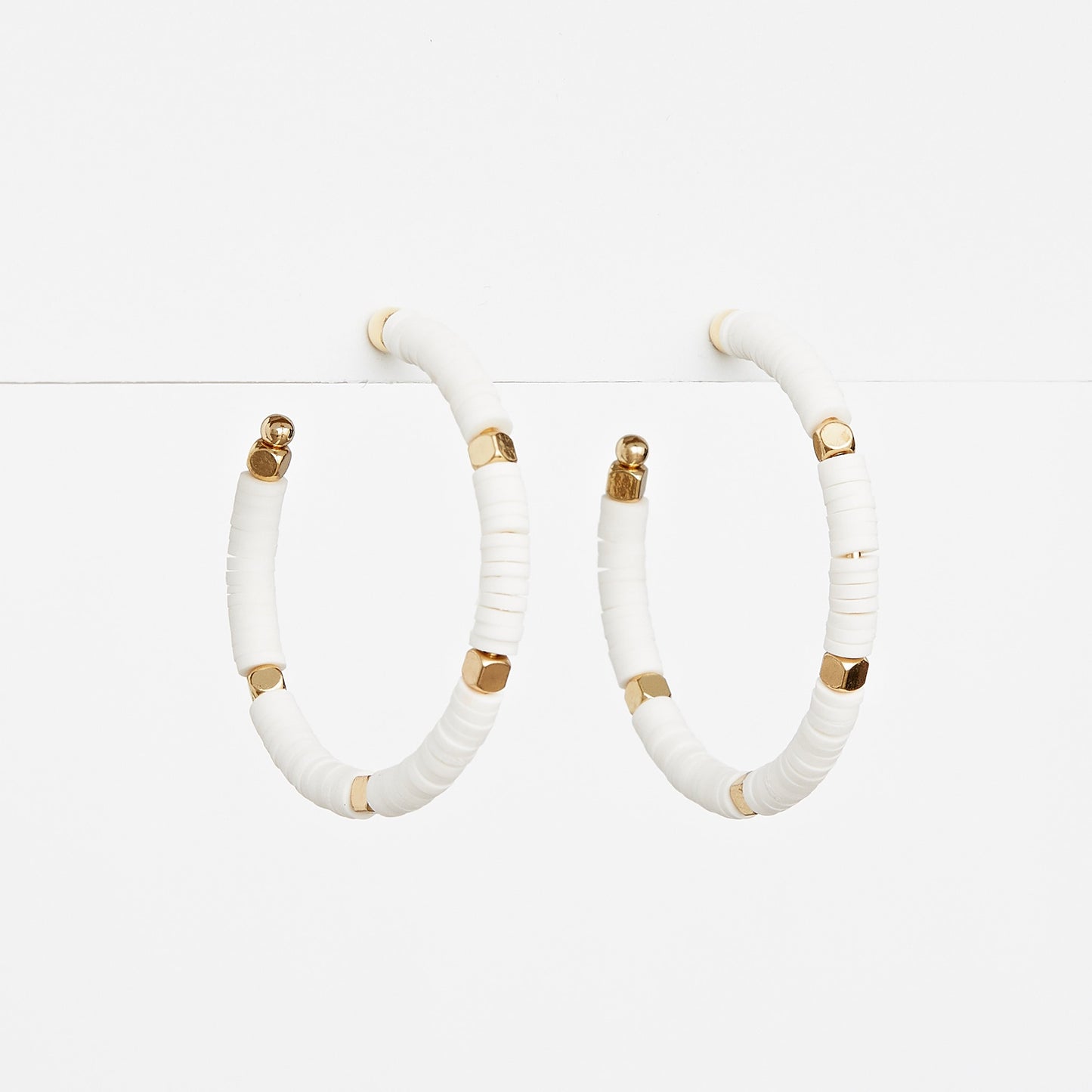 S+G beaded hoop earrings white & gold