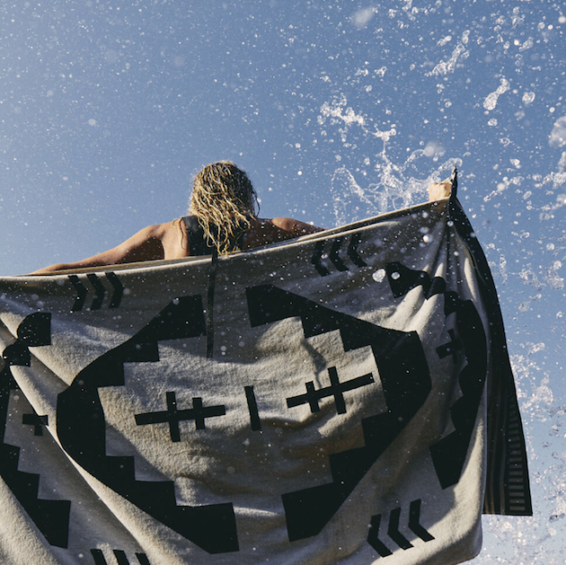 Pony Rider beach towel black multi