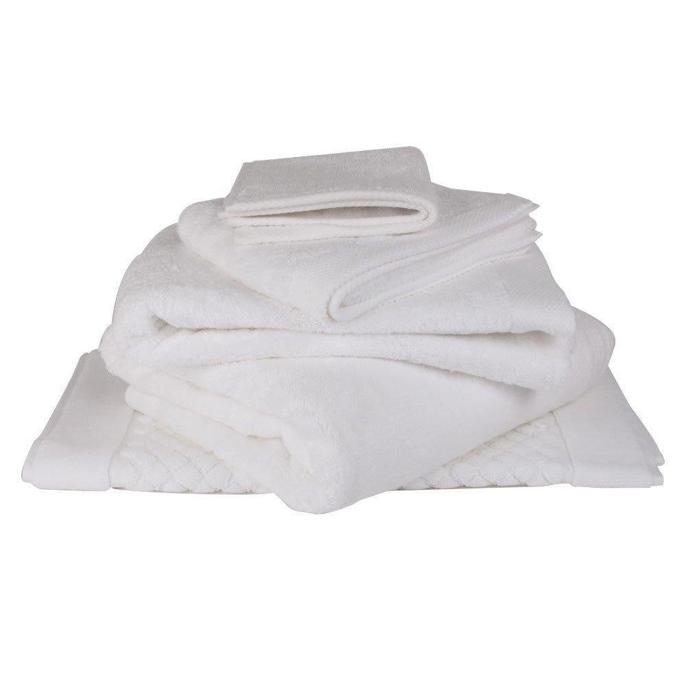 Enjoy this soft silky feel range of finely woven towels made from a luxurious cotton and bamboo blend. Bamboo’s natural anti-bacterial properties and softness mean these towels are great for sensitive skin. Made of 60% cotton and 40% bamboo. Colour: white Full range available: Bath towel 147cm x 70cm Hand towel 76cm x 45cm Bath mat 49cm x 78cm Face cloth 34cm square