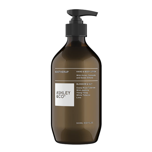 Ashley & Co's Sootherup hand & body lotion smells great as well as being good for your skin.  Nourishing botanicals of honey, sweet almond and camomile create a plush and creamy lotion to banish all scales. The lotion has been crafted by hand locally, here in New Zealand.  The lotion is lightly fragranced with one of Ashley & Co’s signature scents, Blossom & Gilt, smelling of Costa Rican tuberose and wild jasmine.