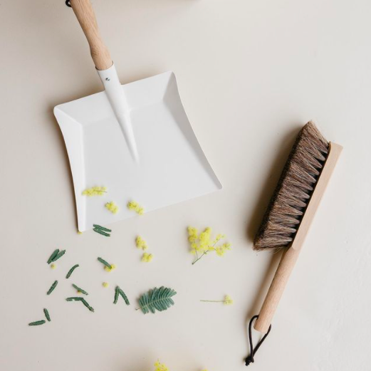 Andree Jardin Brush & Shovel Set white