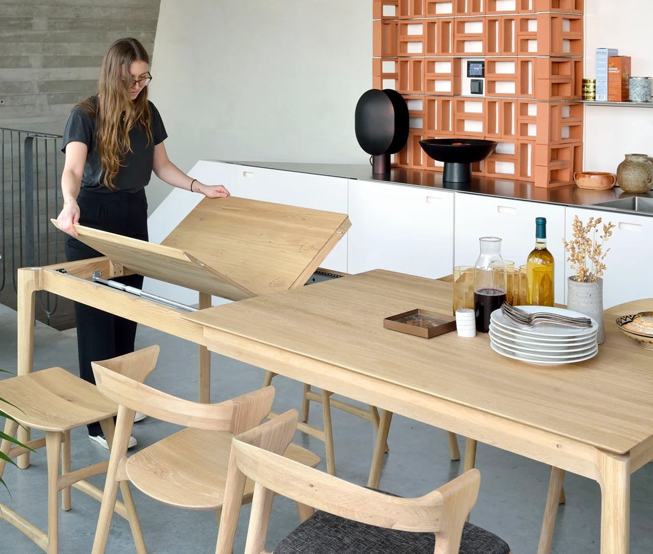 Extendable french oak dining table natural