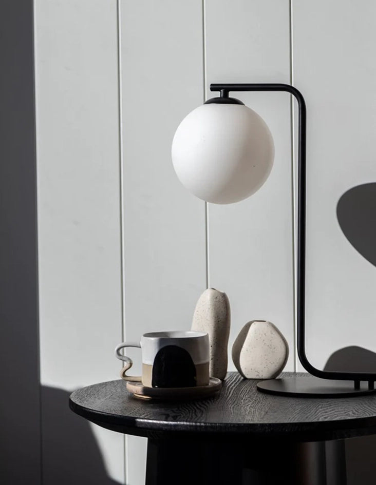 Round frosted table lamp black