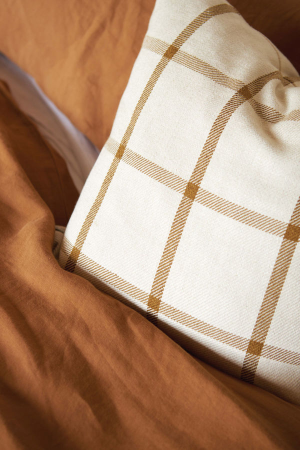Linen duvet cover toast