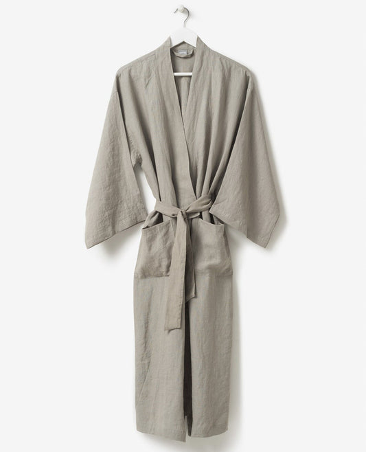 Women's linen dressing gown puddle