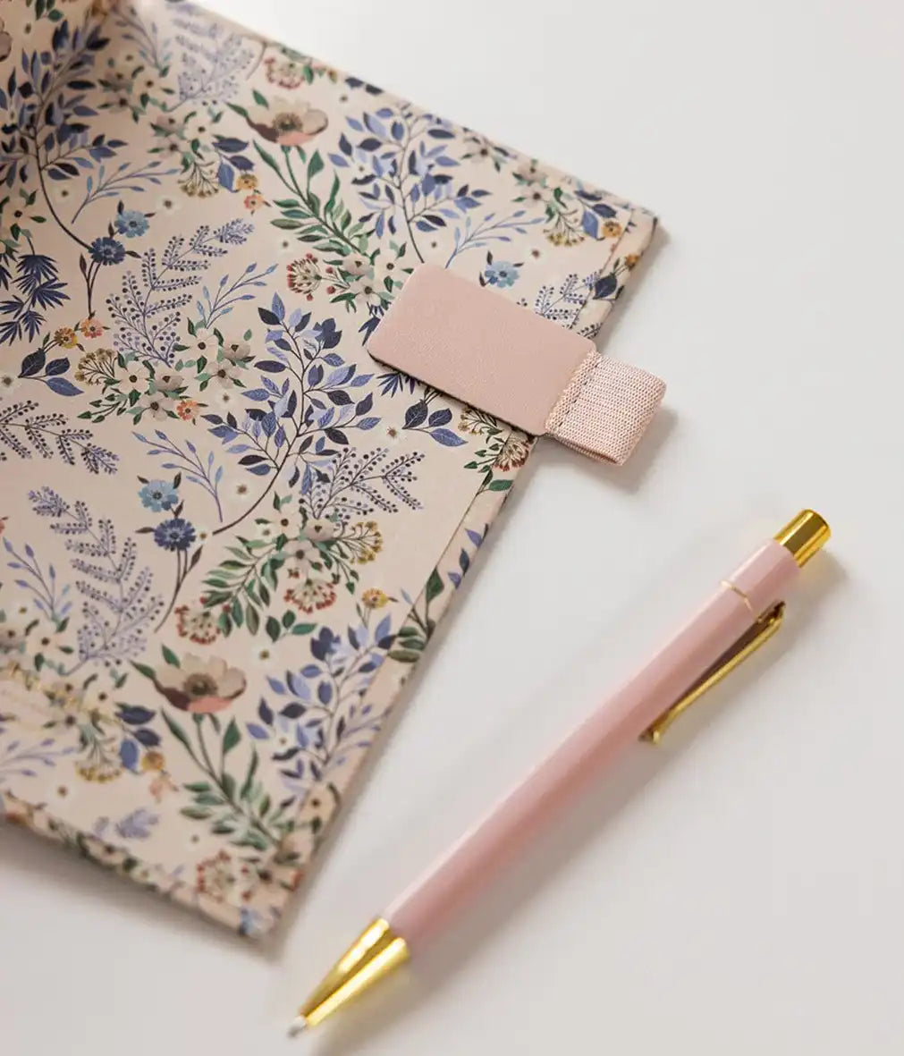 2026 linen bound planner day to a page - blue buds